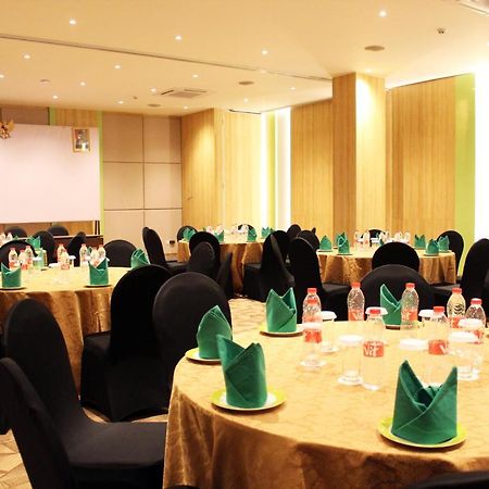 Zest Parang Raja Solo By Swiss-Belhotel International Bonorejo المظهر الخارجي الصورة